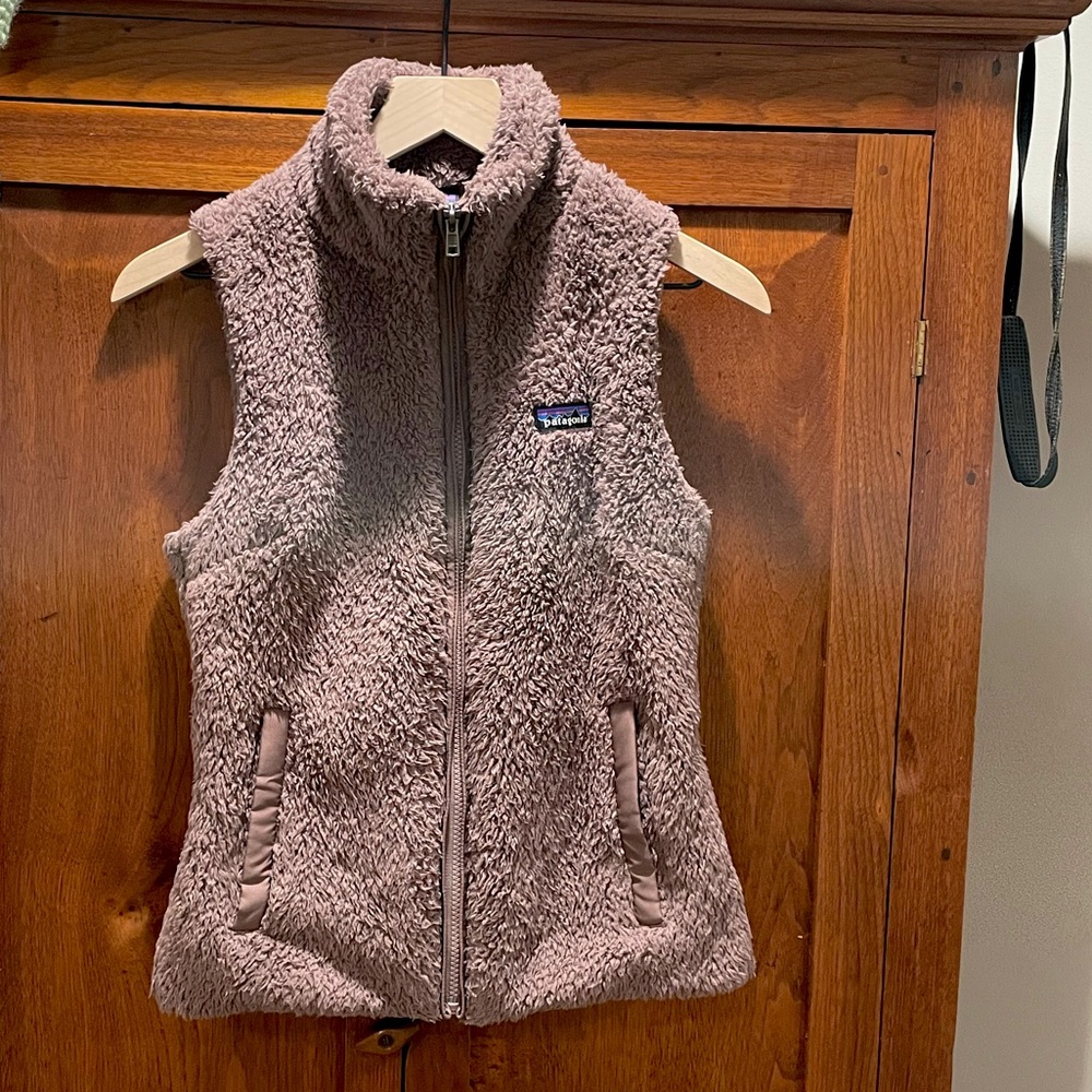 Patagonia shearling vest in taupe/lavender